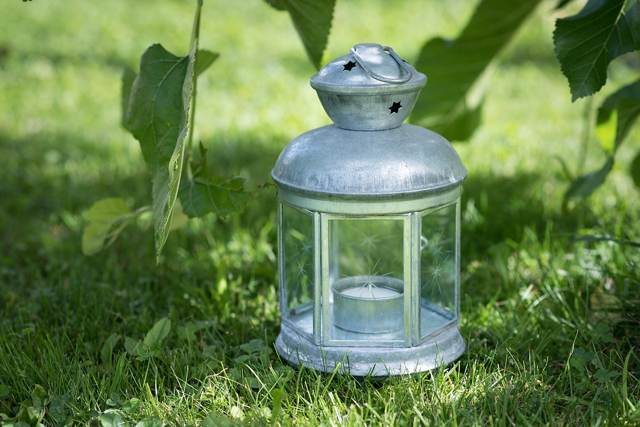 DIY Upcycled Jar Lanterns